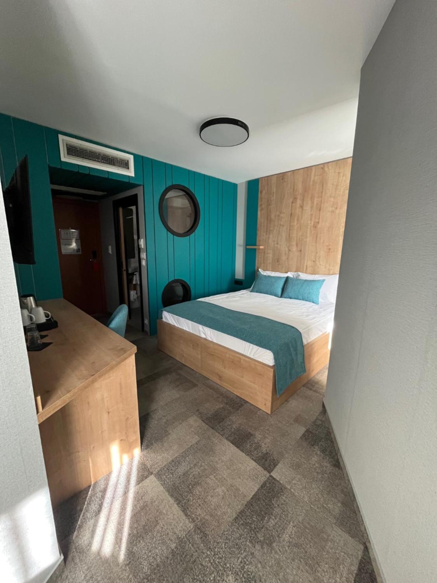 Hotel Mantova Vrhnika Luaran gambar