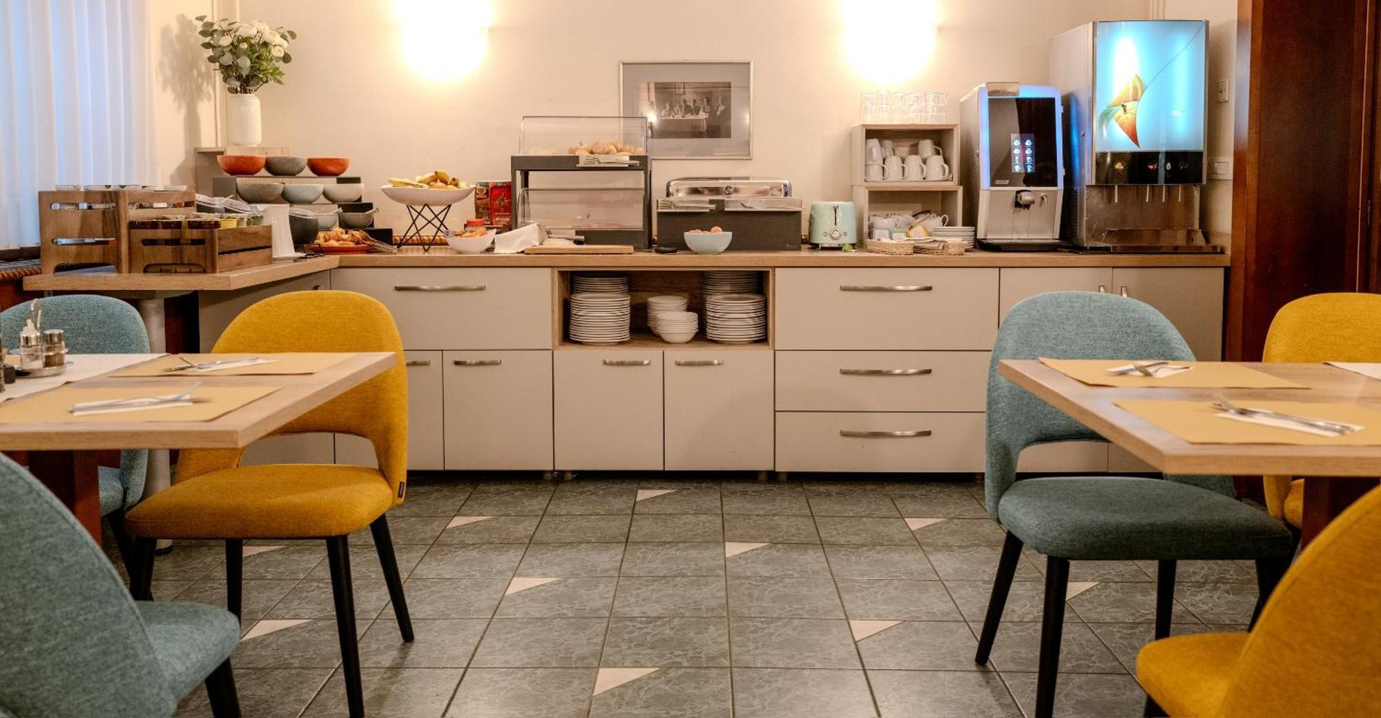 Hotel Mantova Vrhnika Luaran gambar