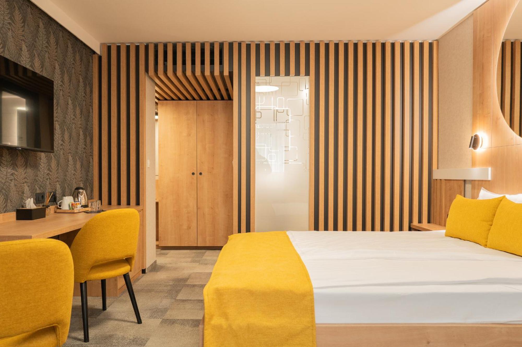 Hotel Mantova Vrhnika Luaran gambar